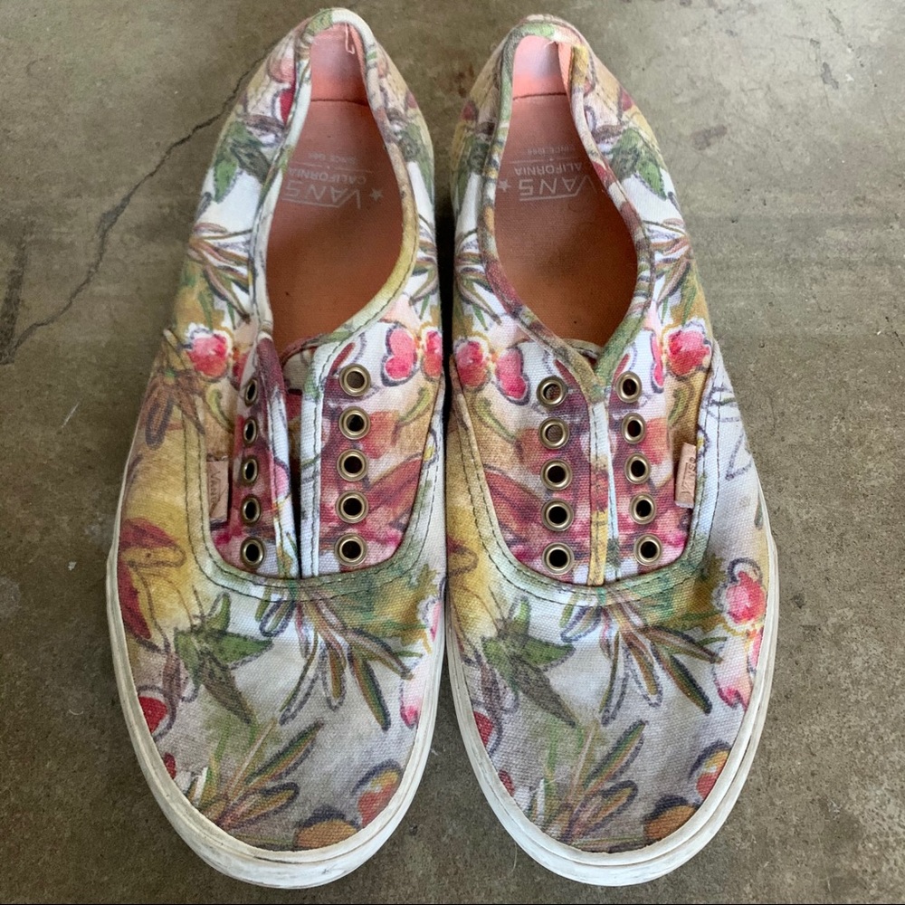 **SOLD** VANS MENS “Era Vintage Floral sneaker”